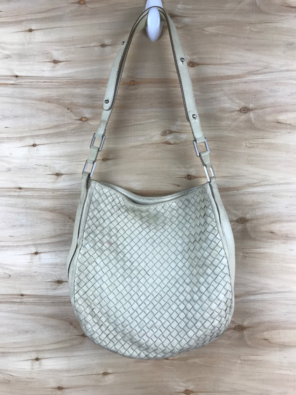READ Bottega Veneta White Ivory Intrecciato Leather Hobo Bag Purse Needs Clean
